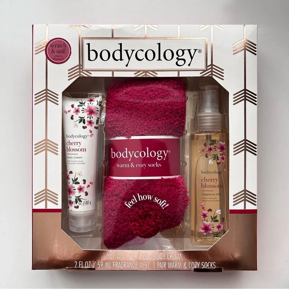 🔸NEW Bodycology Women’s Cherry Blossom Gift Set - Body Mist, Body Cream and Sock